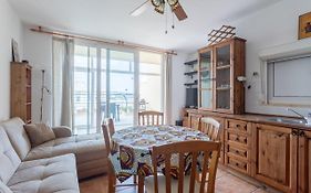 Sea View Apartment In St Paul'S Bay