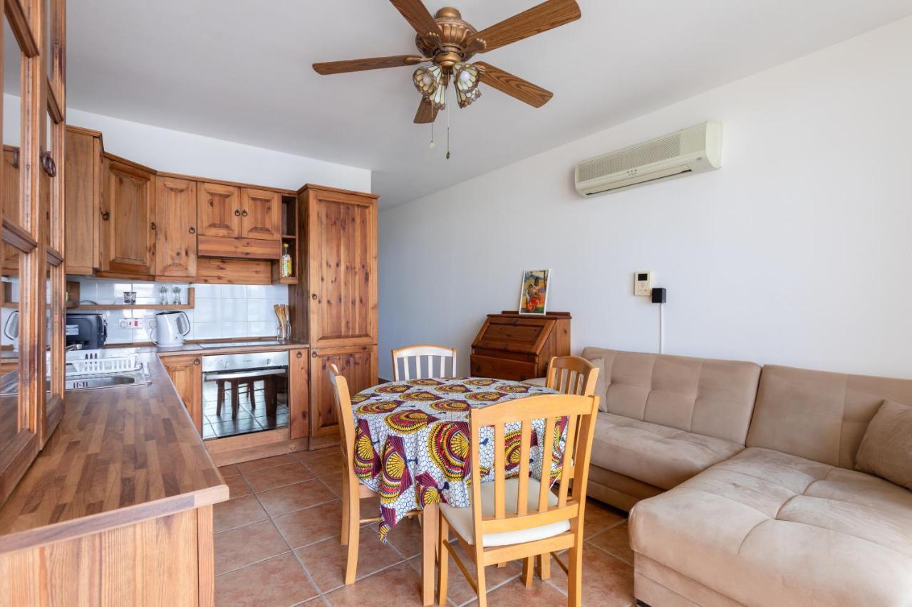 Sea View Apartment In St Paul'S Bay San Pawl il-Baħar Kültér fotó