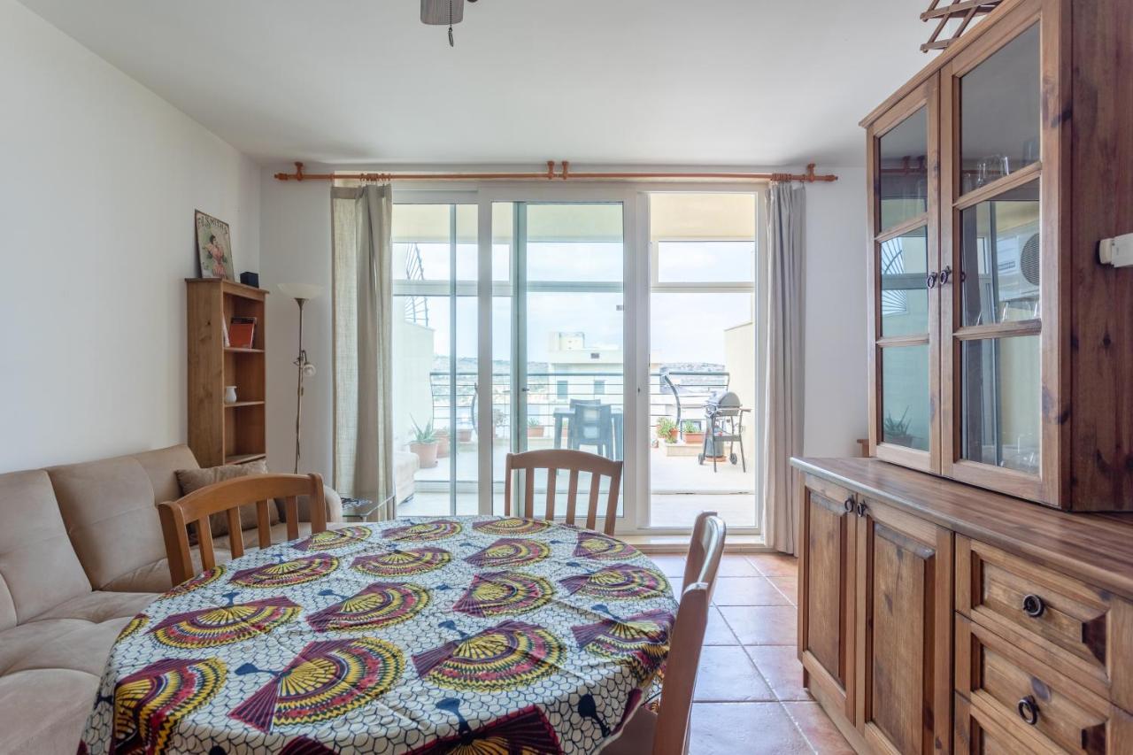 Sea View Apartment In St Paul'S Bay San Pawl il-Baħar Kültér fotó