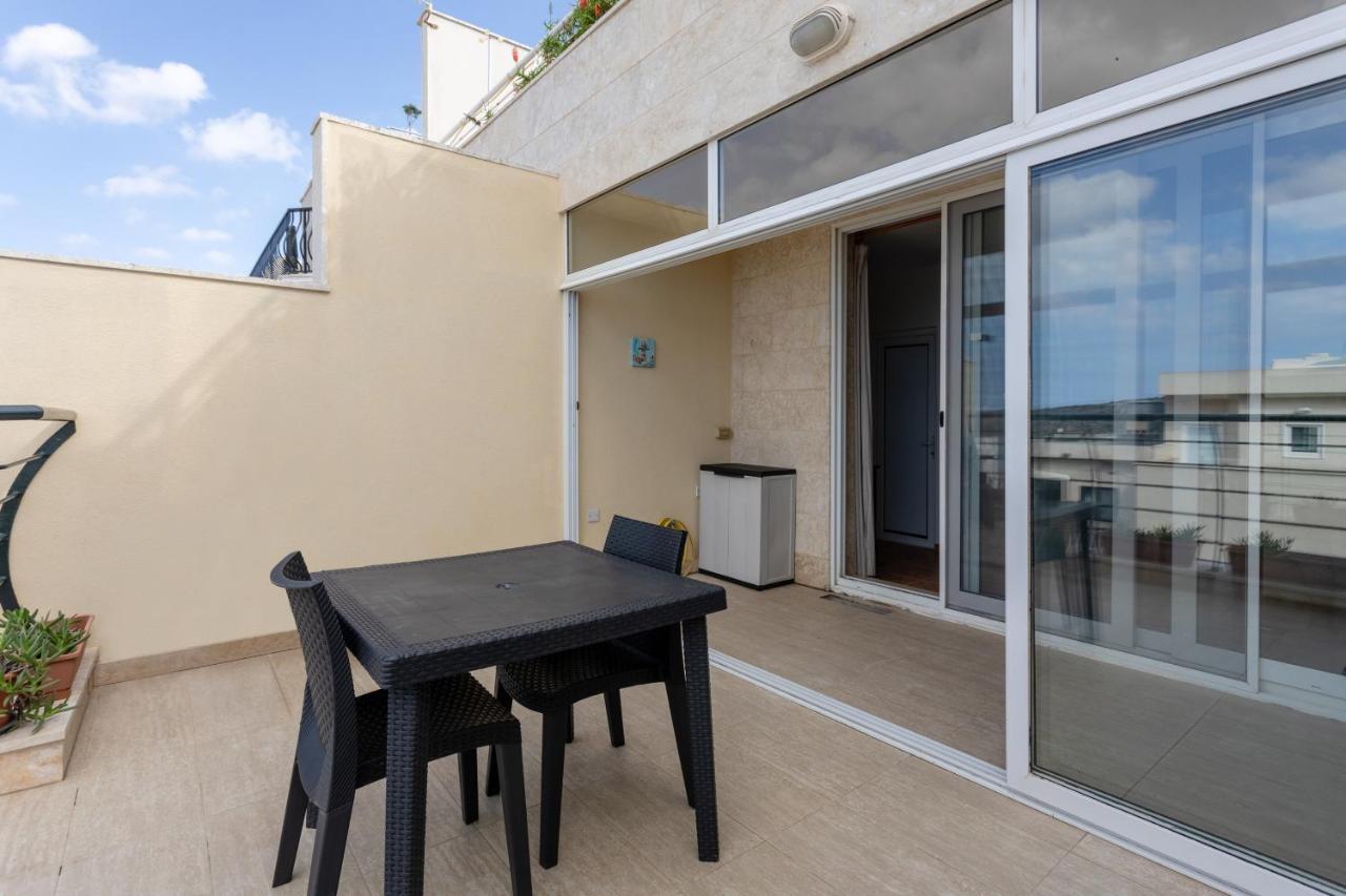 Sea View Apartment In St Paul'S Bay San Pawl il-Baħar Kültér fotó
